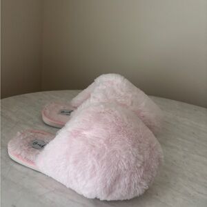 Cozy Pink Fluffy Slippers